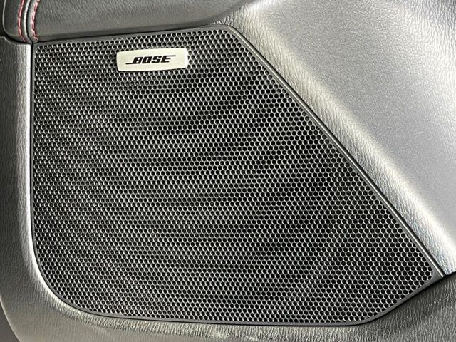 �yBOSE�T�E���h�V�X�e���z���[�J�[�I�v�V�����̍��i�ʃT�E���h�V�X�e���𓋍ځB��p�̃`���[�j���O���{���ꂽ�召�l�X�ȃX�s�[�J�[����ǎ��ȃT�E���h���t�ł��A�Տꊴ���ӂ�鉹����Ԃ����o���܂��B