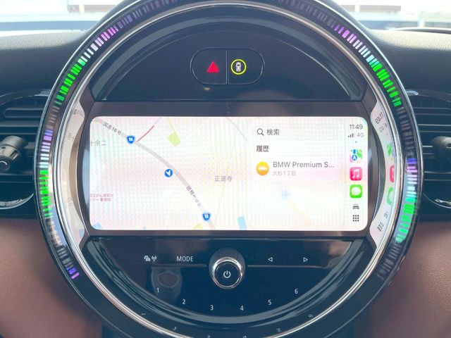 ��Apple Car Play:�X�}�z�Ƃ̗L���ڑ��ŁA�i�r�E�I�[�f�B�I�Đ��ȂǃX�}�z�̃A�v���@�\����ʂł��g����֗��@�\�ł�!