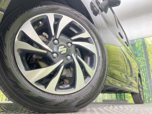 �y�����A���~�z�C�[���z�O�ςɃ}�b�`���������A���~�z�C�[���𑕒����Ă���܂��B�e��ЊO�A���~�z�C�[����A�X�^�b�h���X�^�C�����戵�����Ă���܂��B���񂲑��k����������