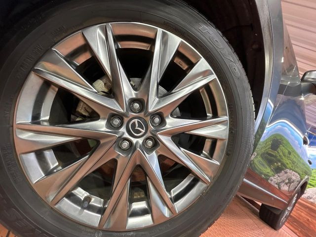 �y����19�C���`�A���~�z�C�[���z�O�ςɃ}�b�`���������A���~�z�C�[���𑕒����Ă���܂��B�e��ЊO�A���~�z�C�[����A�X�^�b�h���X�^�C�����戵�����Ă���܂��B���񂲑��k����������