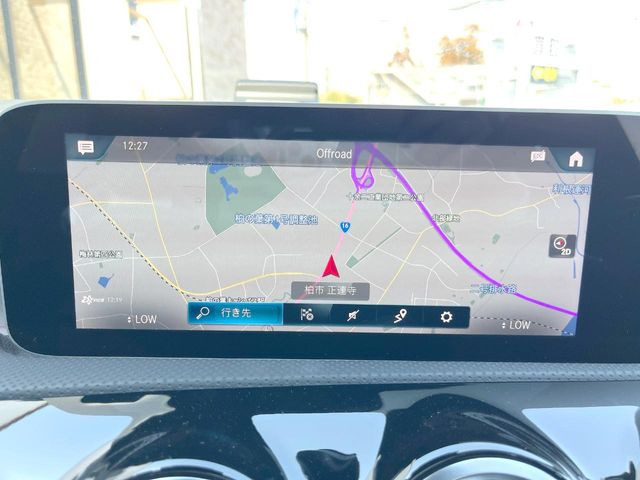 ���x���c�����i�r:��̊��̂���i�r�́A����������ԓ������o���Ă���܂��BBluetooth�Đ��ȂǃI�[�f�B�I�@�\���[�����Ă���܂��̂ŁA�^�]�����y���߂܂���