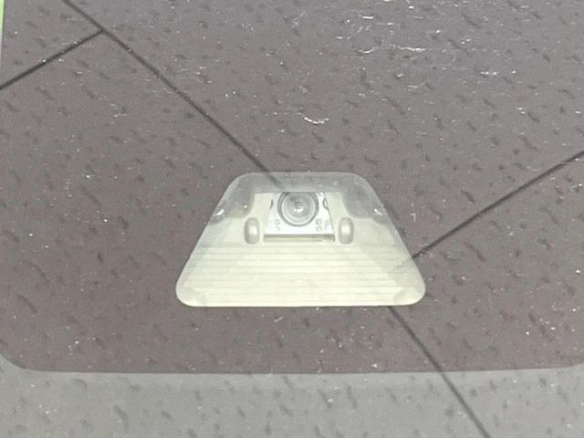 �y�X�}�[�g�A�V�X�g�z���s���ɑO���̎ԗ�����F�����A�Փ˂������Ȏ��͌x��ƃu���[�L�ŏՓˉ���Ɣ�Q�y�����A�V�X�g�B�����S�Ƀh���C�u�����y���݂��������܂��B