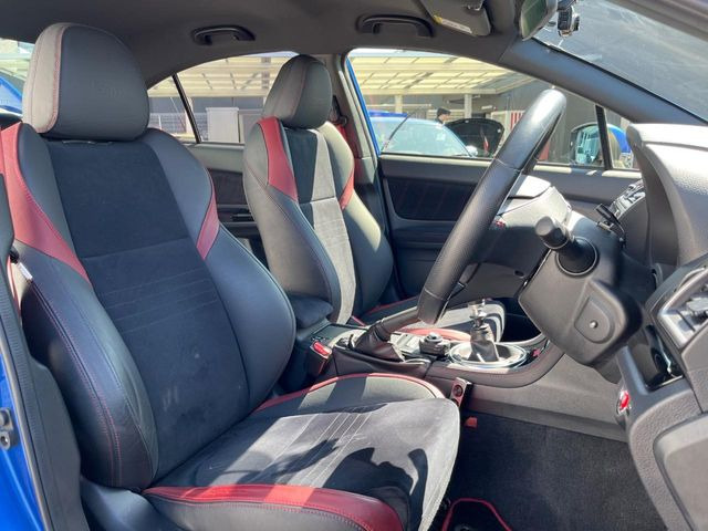 �y�n�[�t���U�[�V�[�g�z�������ƍ���S�n�𗼗������l�C�̃V�[�g���w�ʁE���ʂ̓X�G�[�h���ƂȂ��Ă���A���G��⊊��ɂ����ɗD��Ă��܂��B�C���╞���ɍ��E���ꂸ���K�ɂ���肢�������܂��B