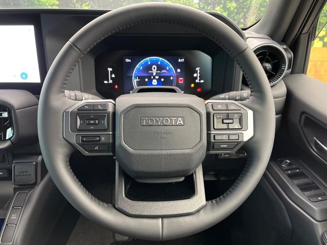 �y�����v�����X�e�A�����O�z�㎿�Ȋv���g�p���邱�ƂŁA��ɂ����������݂ƂĂ��^�]���₷���n���h���ł���