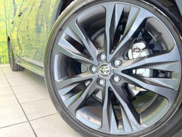 【純正17インチアルミホイール】外観にマッチした純正アルミホイールを装着しております。各種社外アルミホイールや、スタッドレスタイヤも取扱いしております。是非ご相談ください♪