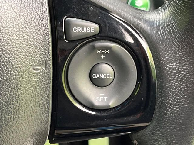 �y�N���[�Y�R���g���[���z�������H�����N���N���s�B�A�N�Z���𗣂��Ă���葬�x�ő��s���ł��A�������^�]���̕��S���y��!�����E�������ȒP�ȃX�C�b�`����Œ����ł��܂��B