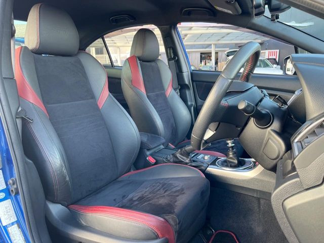 �y�n�[�t���U�[�V�[�g�z�������ƍ���S�n�𗼗������l�C�̃V�[�g���w�ʁE���ʂ̓X�G�[�h���ƂȂ��Ă���A���G��⊊��ɂ����ɗD��Ă��܂��B�C���╞���ɍ��E���ꂸ���K�ɂ���肢�������܂��B