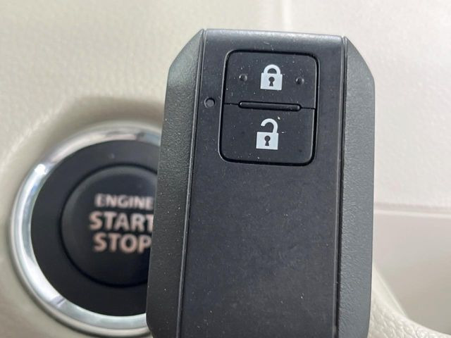 �y�L�[���X�X�^�[�g�V�X�e���z�J�o����|�P�b�g�ɓ��ꂽ�܂܂ł��h�A�̎{���E�������\�ȃX�}�[�g�L�[�𑕔��B�G���W���̃I���E�I�t�����J�M�����o���K�v����������Ƃ��Ă��֗��ł���