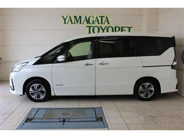 セレナ1.2 e-POWER ハイウェイスターV