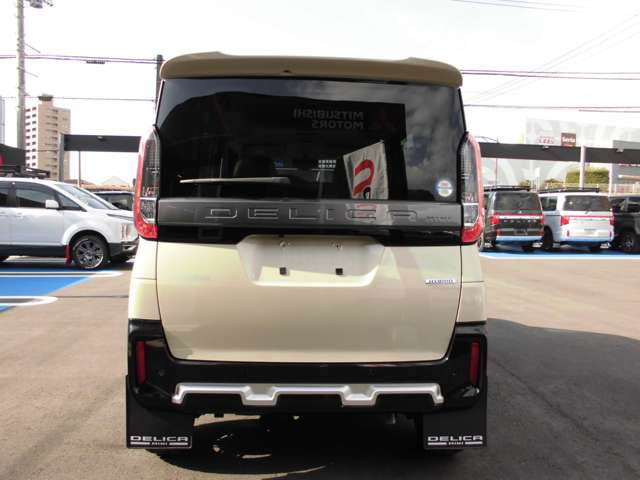 デリカミニT プレミアム 4WD