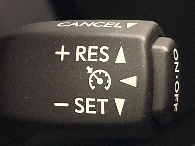 �y�N���[�Y�R���g���[���z�������H�����N���N���s�B�A�N�Z���𗣂��Ă���葬�x�ő��s���ł��A�������^�]���̕��S���y��!�����E�������ȒP�ȃX�C�b�`����Œ����ł��܂��B