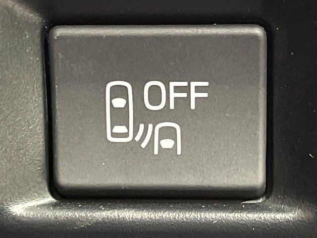 �y�����r�[�N���f�B�e�B�N�V�����z���s���A�h�A�~���[�̎��p�ɂȂ�₷���ӏ��Ɍ㑱�Ԃ��ڋ߂���ƃT�C�h�~���[�t�߂Ɍx����\���A�h���C�o�[�ɒ��ӊ��N�ƁA����̍ۂ̓n���h��������A�V�X�g�����܂��B