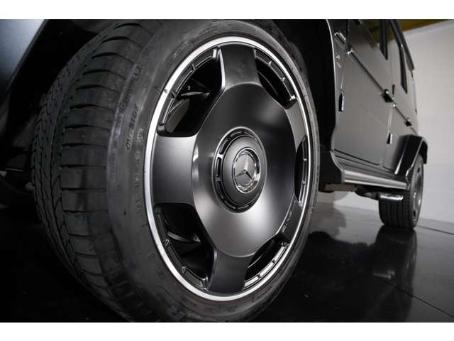 �E�L���J���[:�}�k�t�@�N�g�D�[�A�i�C�g�u���b�N�}�O�m�E22�C���`AMG�A���~�z�C�[��(RJ8)