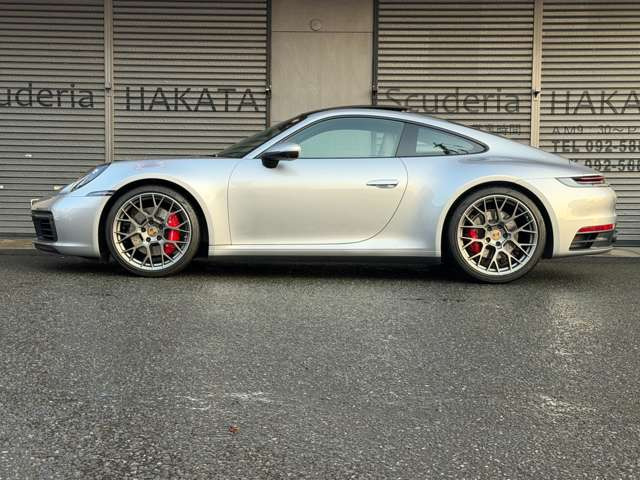 �O��p�[�L���O�Z���T�[�E�o�b�N�J�����E�A���E���h�r���[���j�^�[�B