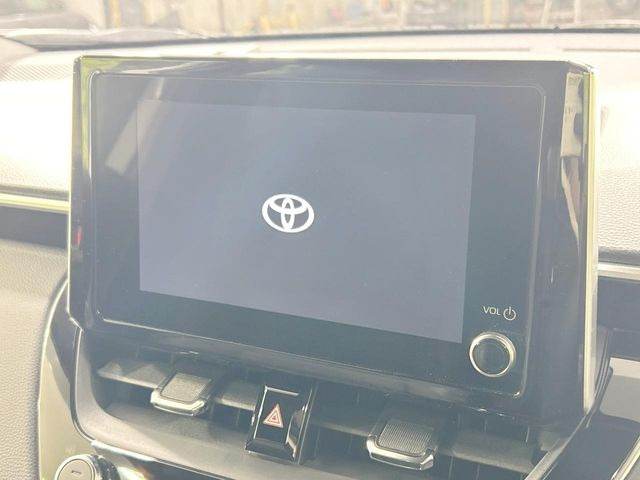 �y8�C���` �f�B�X�v���C�I�[�f�B�I�z���ʂ̃f�B�X�v���C��AppleCarPlay��AndroidAuto�����p�\�B�傫�ȉ�ʂŃX�}�z�i�r�A�v���������p���������܂���