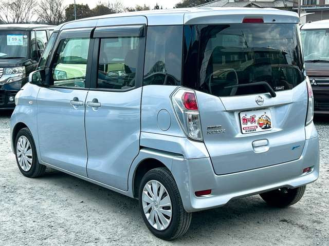 ���X�ł͌y�����Ԃ��畁�ʎԂ܂ŕ��L���I�[�����[�J�[�̎Ԏ�E�F�E�O���[�h��L�x�ɑ����Ă���܂��B