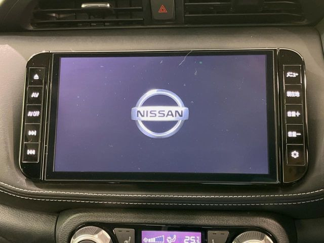 �y�����i�r�z�l�C�̏����i�r�𑕔����Ă���܂��B�i�r�̎g���₷���͂������A�I�[�f�B�I�@�\���[��!�L�����v�◷�s�͂������A�ʋ΂┃�����ȂǕ��i�̃h���C�u���y�����Ȃ�͂���