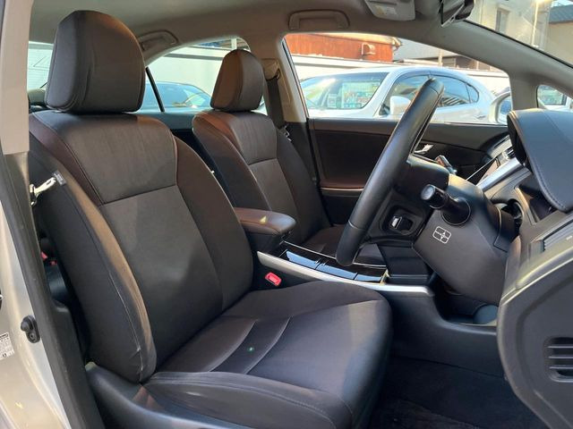 �^�]�Ȃ܂��ɂ͏\���ȃX�y�[�X������A�啿�ȕ��ł��������^�]���Ă�����������ł��B