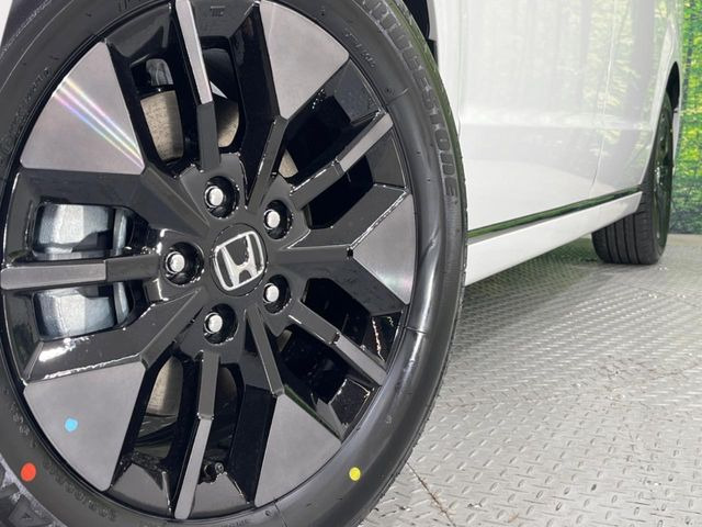 �y�����A���~�z�C�[���z�O�ςɃ}�b�`���������A���~�z�C�[���𑕒����Ă���܂��B�e��ЊO�A���~�z�C�[����A�X�^�b�h���X�^�C�����戵�����Ă���܂��B���񂲑��k����������