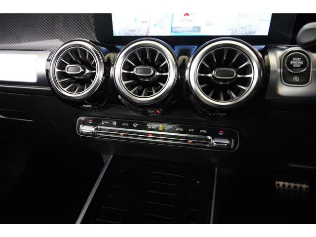 ・AMGラインパッケージ -レザーARTICO/MICROCUTシート ※オプション装着前仕様 -アダプティブハイビームアシストプラス