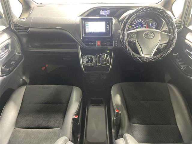 ヴォクシー1.8 ハイブリッド ZS 煌III