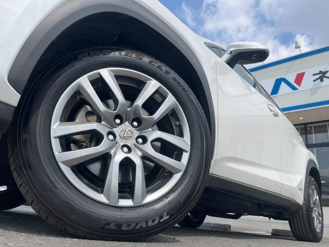 �y����18�C���`�A���~�z�C�[���z�O�ςɃ}�b�`���������A���~�z�C�[���𑕒����Ă���܂��B�e��ЊO�A���~�z�C�[����A�X�^�b�h���X�^�C�����戵�����Ă���܂��B���񂲑��k����������