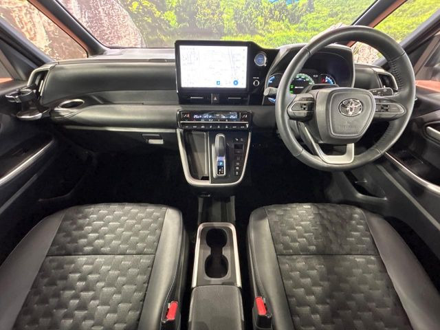 ヴォクシー1.8 ハイブリッド S-Z