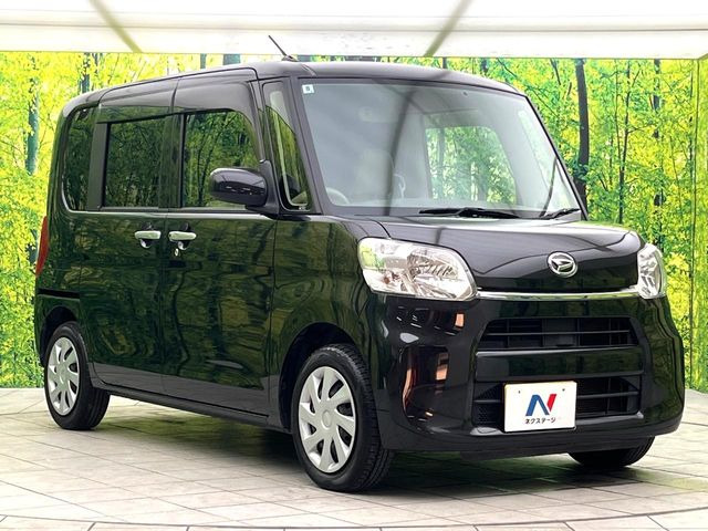 高透明度のガラス皮膜で撥水はもちろん、上質なツヤ・光沢を実現。紫外線や酸性雨から大切な愛車を保護し、色あせ・劣化を防止。「弾スプラッシュコート」、「弾プリミッサコート」からお選びいただけます。