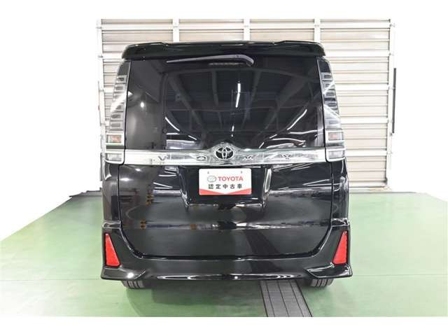 ヴォクシー2.0 ZS 煌 4WD