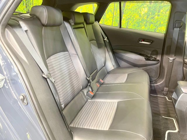 後部座席も気になるようなキズ・汚れやへたり等、大きなダメージはなく、良好な状態です。