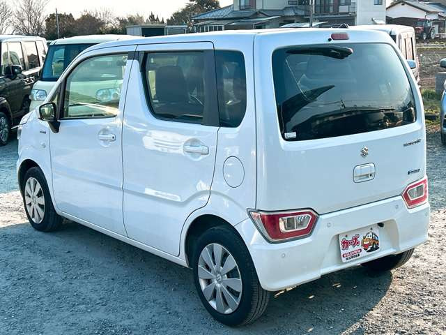 ���X�ł͌y�����Ԃ��畁�ʎԂ܂ŕ��L���I�[�����[�J�[�̎Ԏ�E�F�E�O���[�h��L�x�ɑ����Ă���܂��B