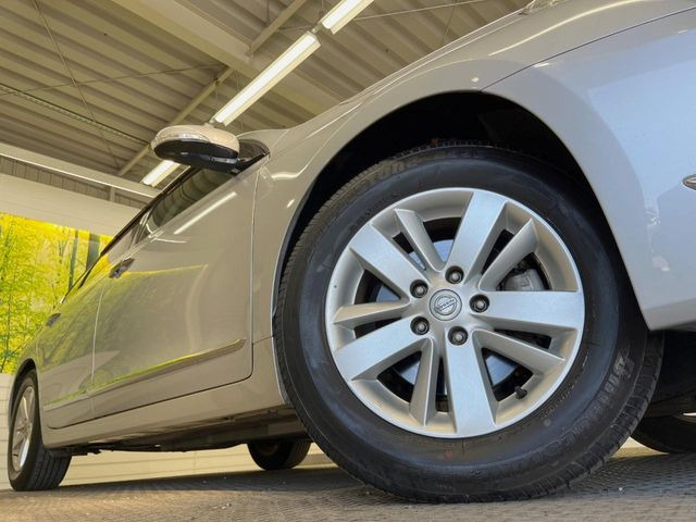 �y����16�C���`�A���~�z�C�[���z�O�ςɃ}�b�`���������A���~�z�C�[���𑕒����Ă���܂��B�e��ЊO�A���~�z�C�[����A�X�^�b�h���X�^�C�����戵�����Ă���܂��B���񂲑��k����������