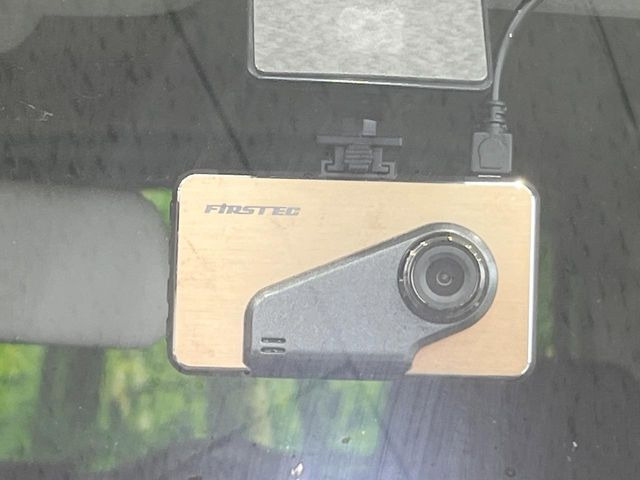 �y�h���C�u���R�[�_�[�z���S�E���S�ȃJ�[���C�t�ɕK�{�̃h���C�u���R�[�_�[�𑕔�!���s���͂������A������^�]�⎖�̂ɑ��������ۂ̏󋵂��f���ŋL�^���A����̃��X�N�ɔ����܂��B