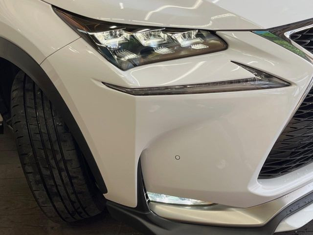 �y�O��LED�w�b�h���C�g�z�X�^�C���b�V���Ȍ����ڂ̎O��LED�w�b�h���C�g�𑕔���X�^�C�������łȂ��A��Ԃ̑��s�����E�ǍD�ň��S���Ă���肢�������܂��B