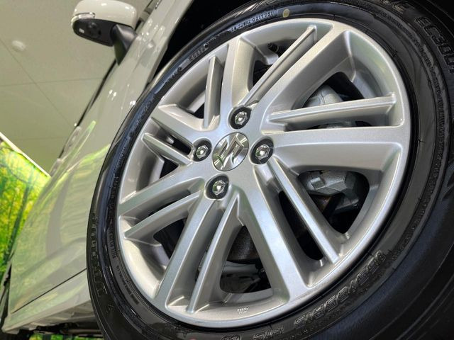 �y����15�C���`�A���~�z�C�[���z�O�ςɃ}�b�`���������A���~�z�C�[���𑕒����Ă���܂��B�e��ЊO�A���~�z�C�[����A�X�^�b�h���X�^�C�����戵�����Ă���܂��B���񂲑��k����������