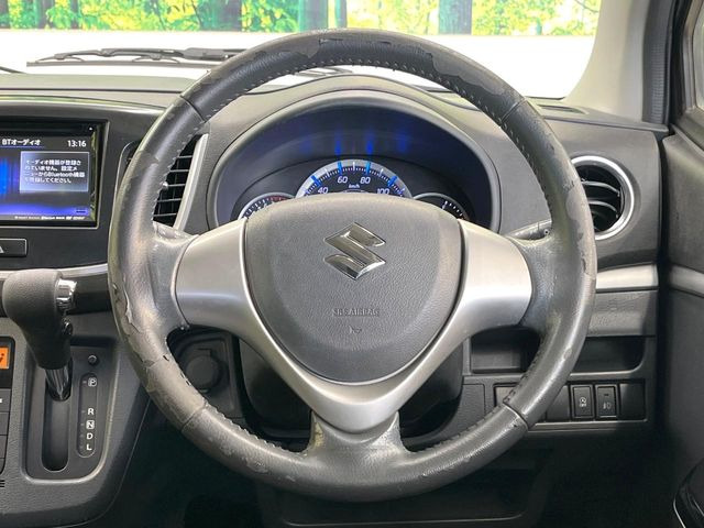 �y�����v�����X�e�A�����O�z�㎿�Ȋv���g�p���邱�ƂŁA��ɂ����������݂ƂĂ��^�]���₷���n���h���ł���