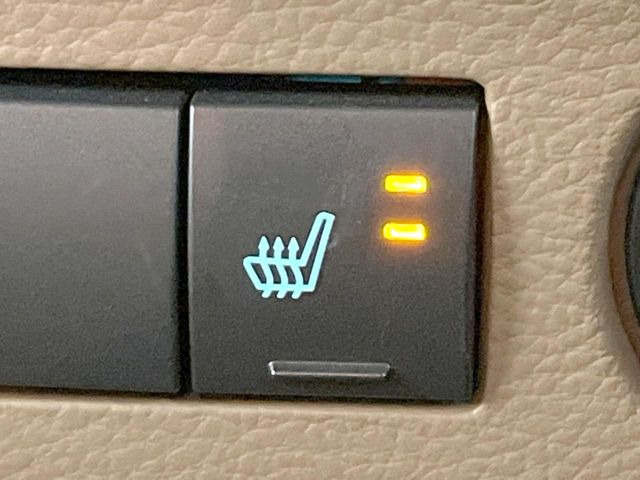 ���t�����g�V�[�g�q�[�e�B���O:�^�]�ȁE����ȋ��ɎO�i�K�Œ��߂��\�ȃV�[�g�q�[�^�[�𑕔����Ă���܂��B�G�߂��킸���K�ɂ��g�p���������܂��B