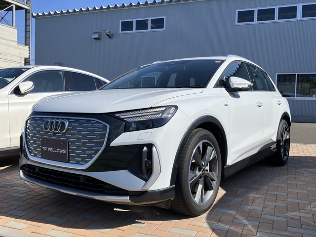 Q4 e-tron40 Sライン