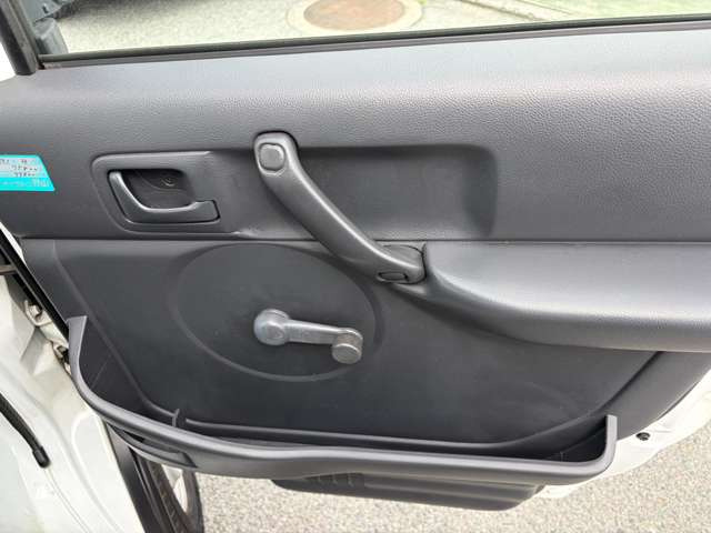 ���W����ɂ͍��i���̒��ÎԂ�V�Ԃ��������ł����W���䐔100��̑�^�W����֐��񂲗��X����������