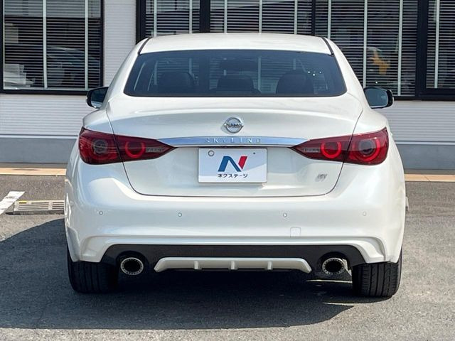 安心の最長10年・走行無制限保証(有償)をご用意。保証内容も充実はもちろん、無料点検&オイル交換や、年中無休の全国・24時間ロードサービスも付帯されておりますのでご安心下さい。