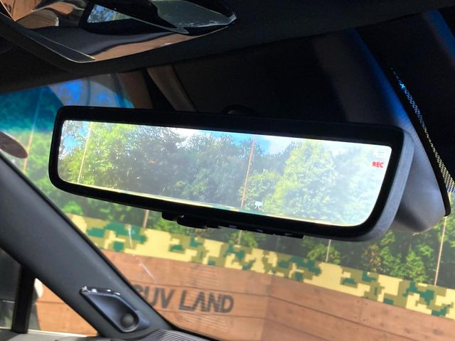 �y�f�W�^���C���i�[�~���[�z�J�������B�e�����ԗ�����̉f�������[���~���[���ɕ\���B�N���A�Ȏ��E�ŏ󋵂̊m�F���\�ł�!���h�����R�@�\�����p�ɂ͕ʓrSD�J�[�h�����p�ӂ��������ꍇ������܂��B