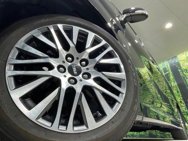 �y18�C���`�A���~�z�C�[���z�O�ςɃ}�b�`�����A���~�z�C�[���𑕒����Ă���܂��B�e��A���~�z�C�[����A�X�^�b�h���X�^�C�����戵�����Ă���܂��B���񂲑��k����������