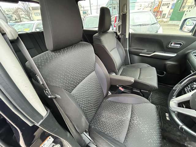 ���̋Ǝ҂ɂ������ې􂢁A�V�[�g�̃^�o�R�Ȃǂɂ��R�Q���̃��y�A��(�L��)�������Ă���܂��B