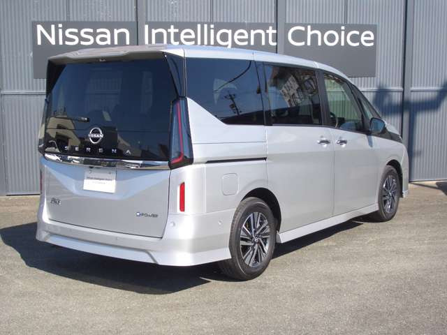 セレナ1.4 e-POWER ハイウェイスターV