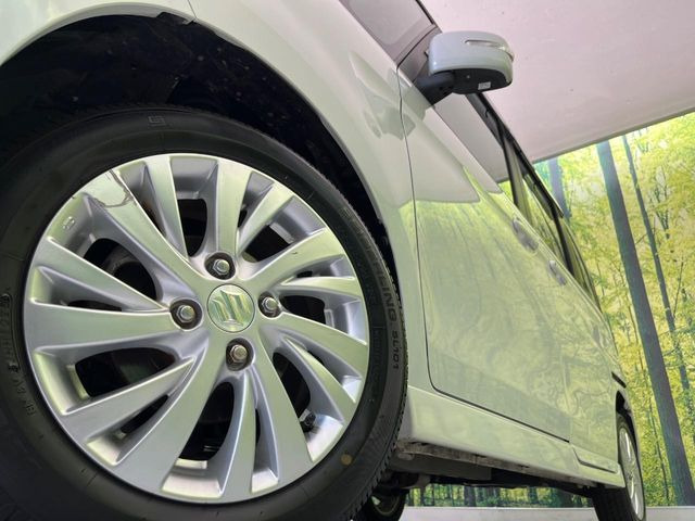 �y����14�C���`�A���~�z�C�[���z�O�ςɃ}�b�`���������A���~�z�C�[���𑕒����Ă���܂��B�e��ЊO�A���~�z�C�[����A�X�^�b�h���X�^�C�����戵�����Ă���܂��B���񂲑��k����������