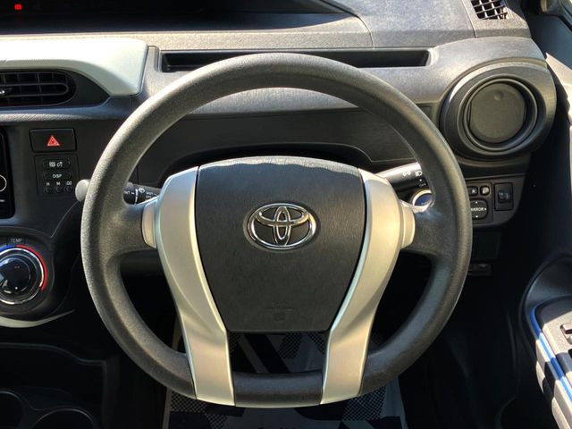 �������E���^���n���h���ł�!���񂵂̌����₷���X�e�A�����O�͑��삵�₷���݌v�ł��B