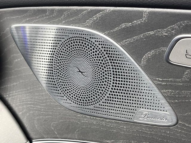 ��Burmester�T���E���h�V�X�e��:�n�C�G���h�I�[�f�B�I��僁�[�J�[����|����Ԑ�p�̃v���~�A���X�s�[�J�[�𑕔��B�����̃X�s�[�J�[����A���̗������܂ŕ����鍂�i���ȉ��y�����y���݂��������܂��B