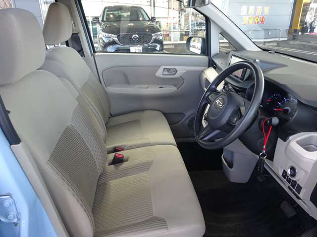 �O������͑z�������Ȃ��قǍL���ԓ���Ԃł��B�������ƍ���܂��B�^�]�Ȃɂ̓V�[�g���t�^�[���t���Ă��܂��̂ō����ɂ��킹�ăh���C�r���O�|�W�V���������߂��܂��B