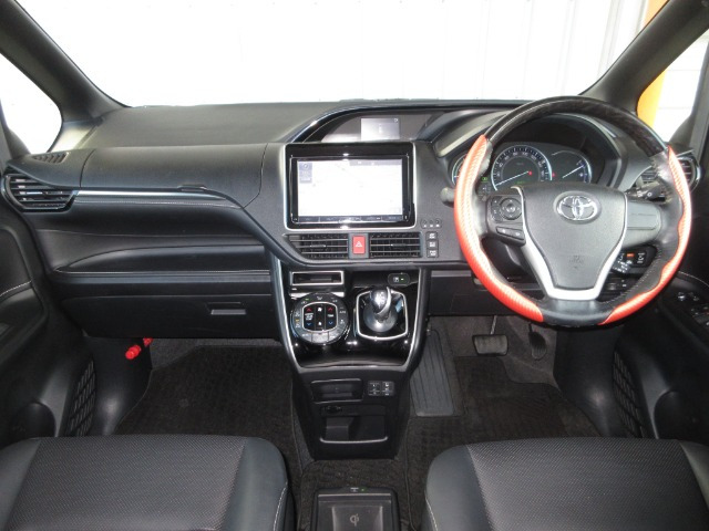 エスクァイアハイブリッド1.8 Gi