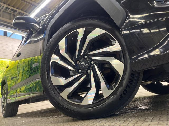 �y���f���X�^19�C���`�A���~�z�C�[���z�����I�v�V�����z�C�[���𑕒��B���s���\�̌���ɉ����A�O�ς����X�^�C���b�V���ɂȂ��Ă��܂��B